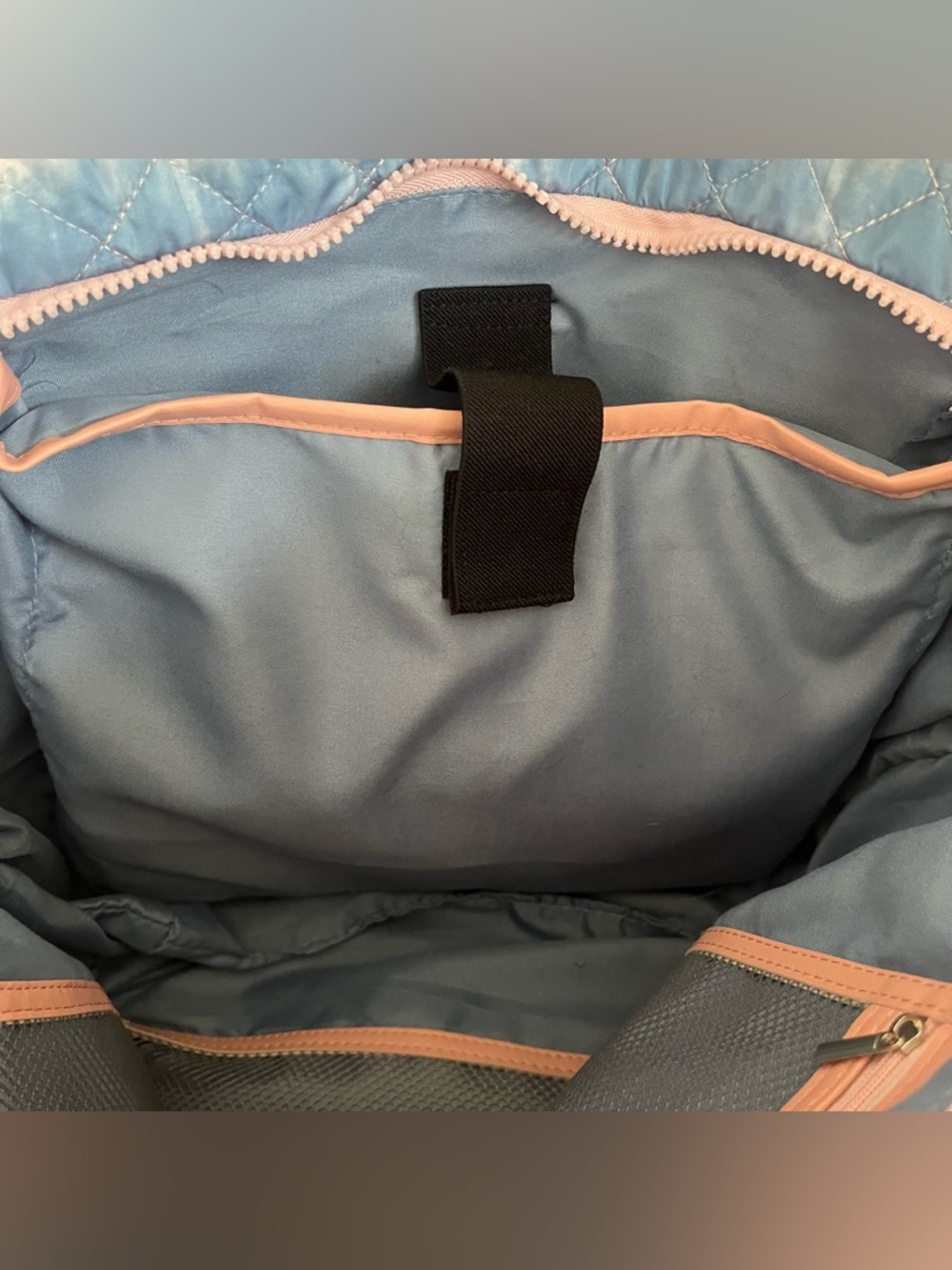 puppie love tie-dye quilted tote bag - Picture 8 of 10